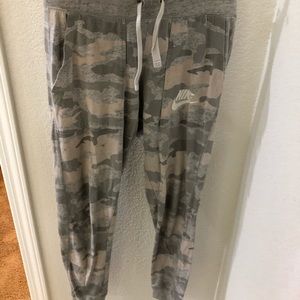 Nike Camp sweatpants